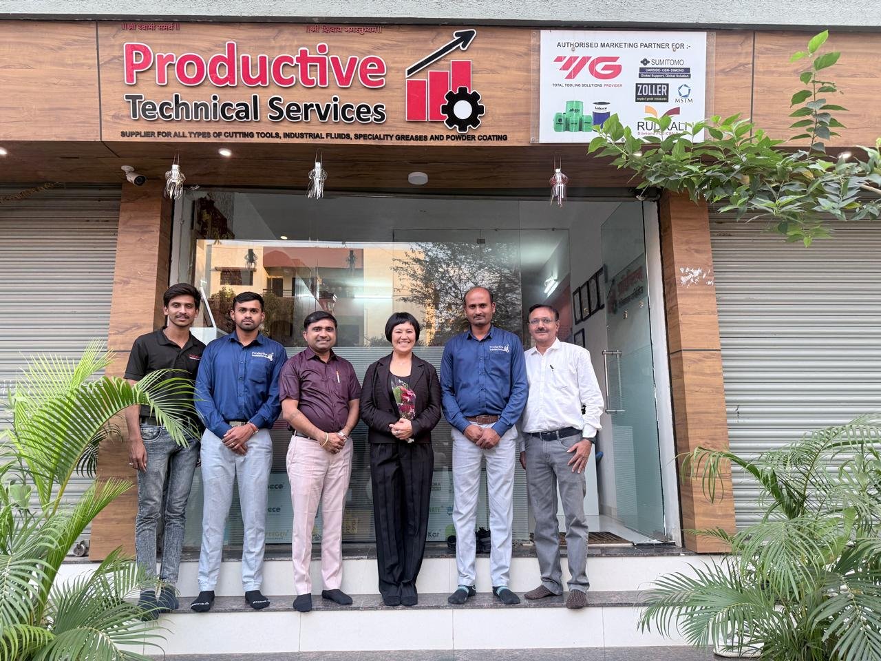 Suppliers Meet in Office